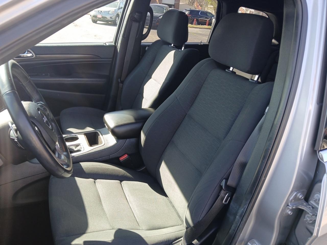 Jeep Grand Cherokee Laredo 2WD 2017