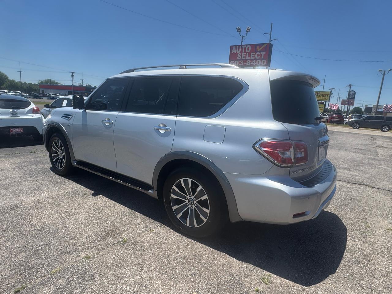Nissan Armada SV AWD 2017