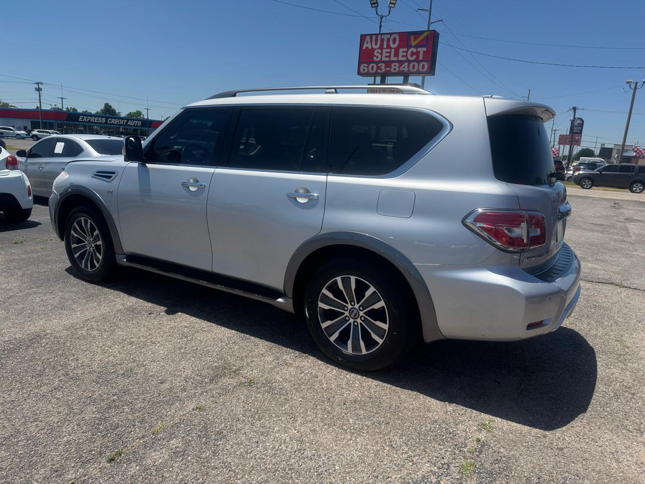 Nissan Armada SV AWD 2017