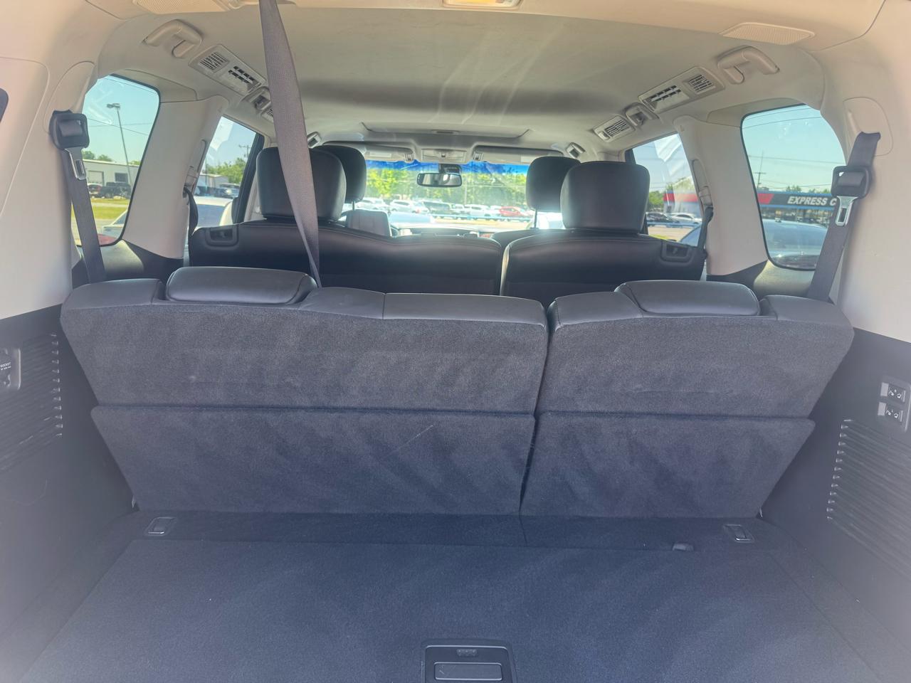 Nissan Armada SV AWD 2017