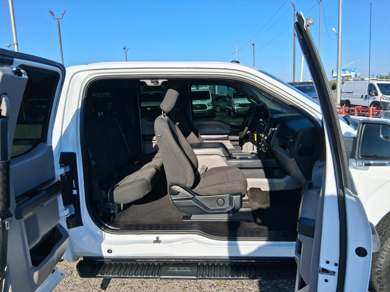 Ford F-150 XL SuperCab 8-ft. 2WD 2018