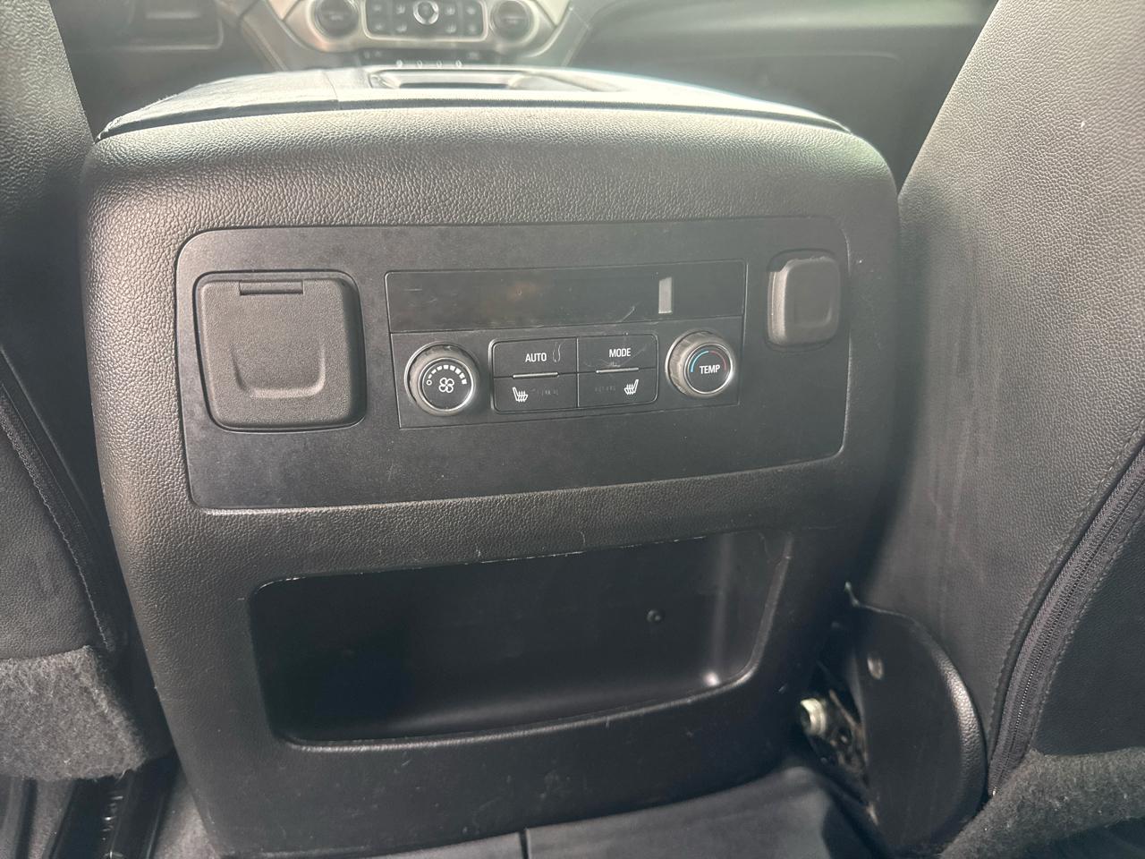 GMC Yukon SLT 2WD 2019