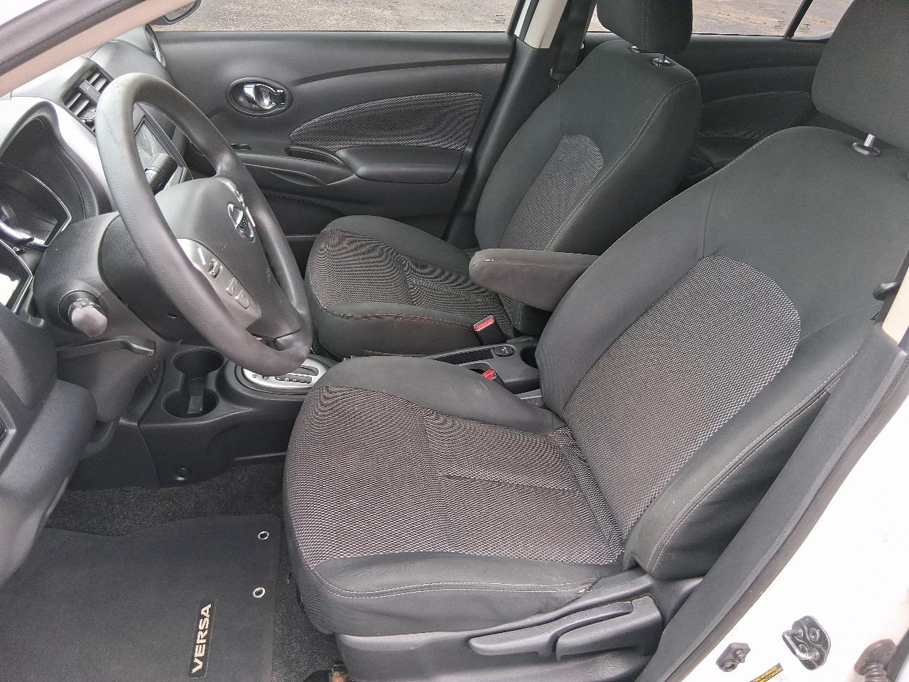 Nissan Versa 1.6 S 5M 2019