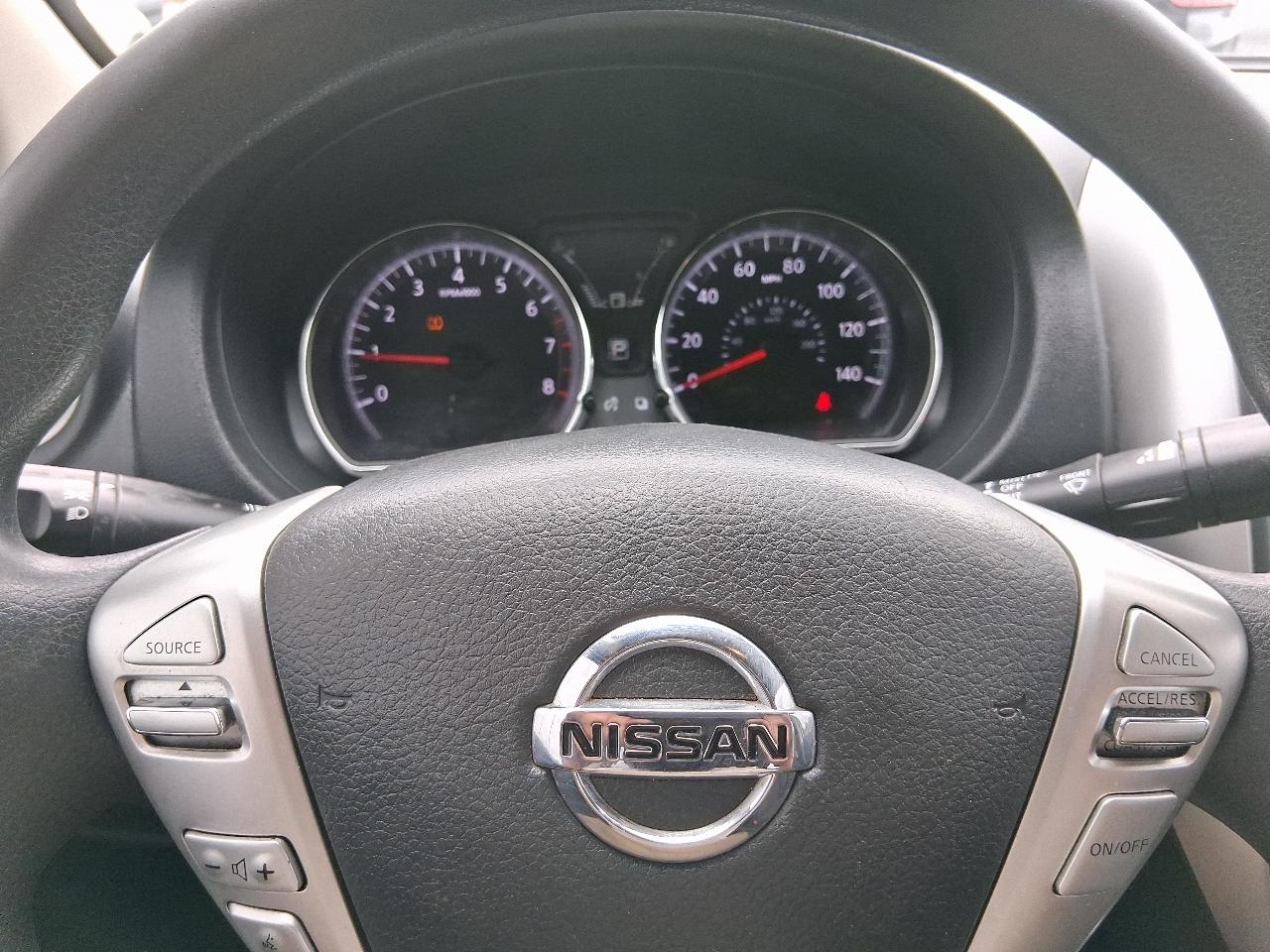 Nissan Versa 1.6 S 5M 2019