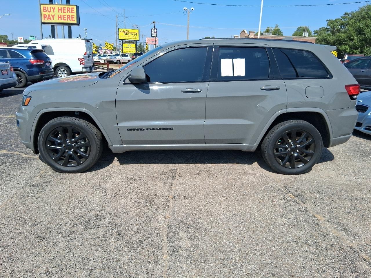 Jeep Grand Cherokee Laredo 4WD 2020