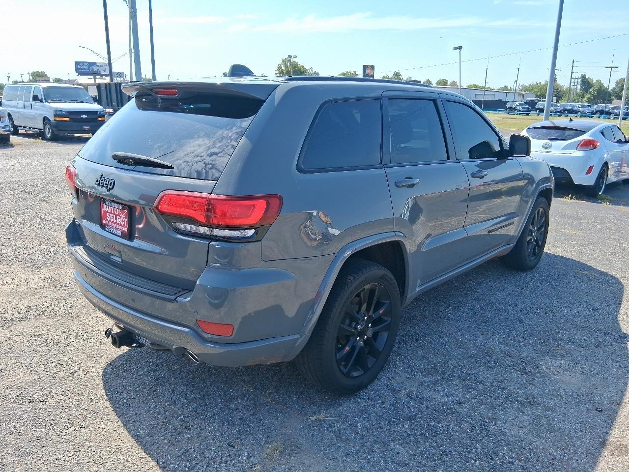 Jeep Grand Cherokee Laredo 4WD 2020