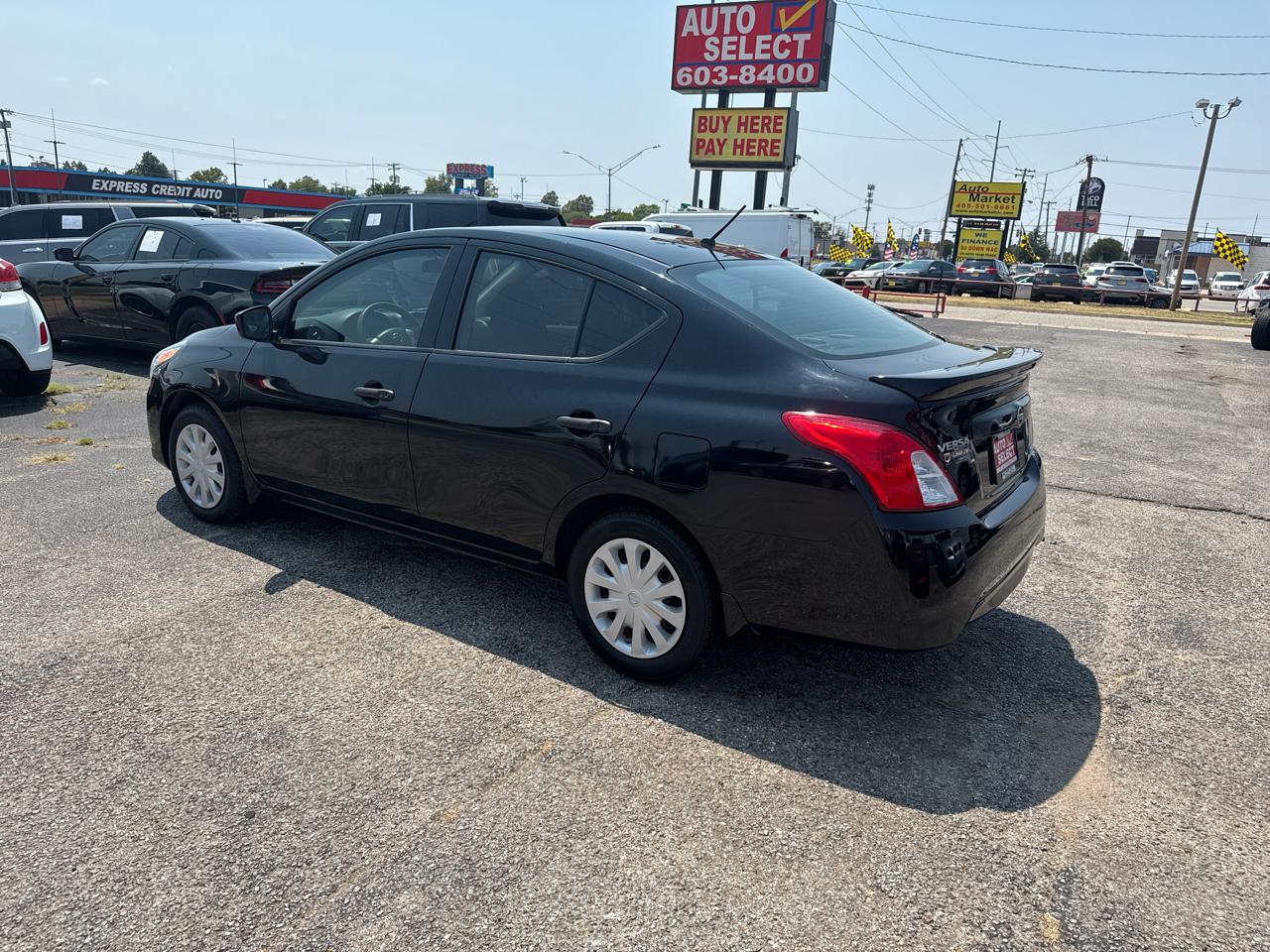 Nissan Versa 1.6 S 5M 2016