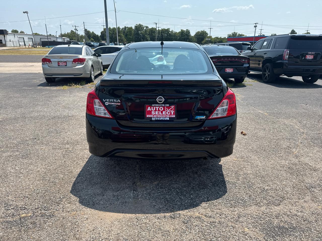 Nissan Versa 1.6 S 5M 2016