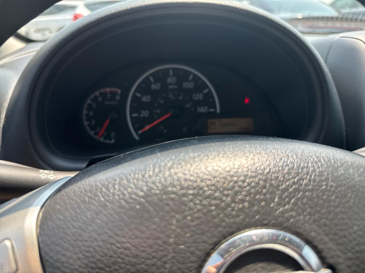 Nissan Versa 1.6 S 5M 2016