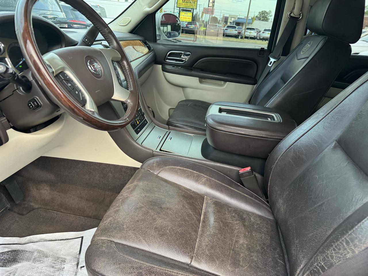 Cadillac Escalade Platinum AWD 2014