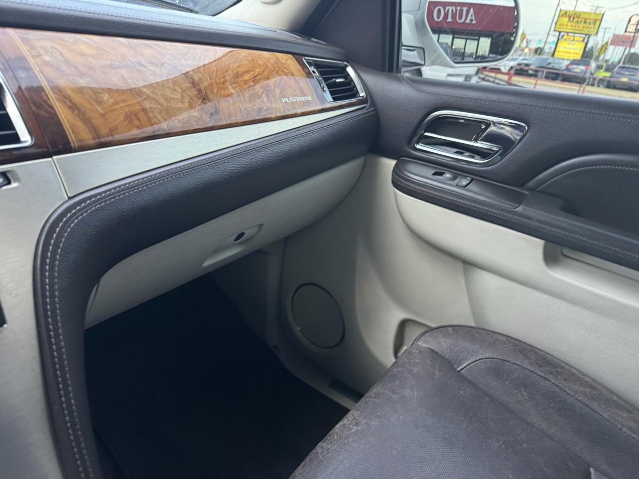 Cadillac Escalade Platinum AWD 2014