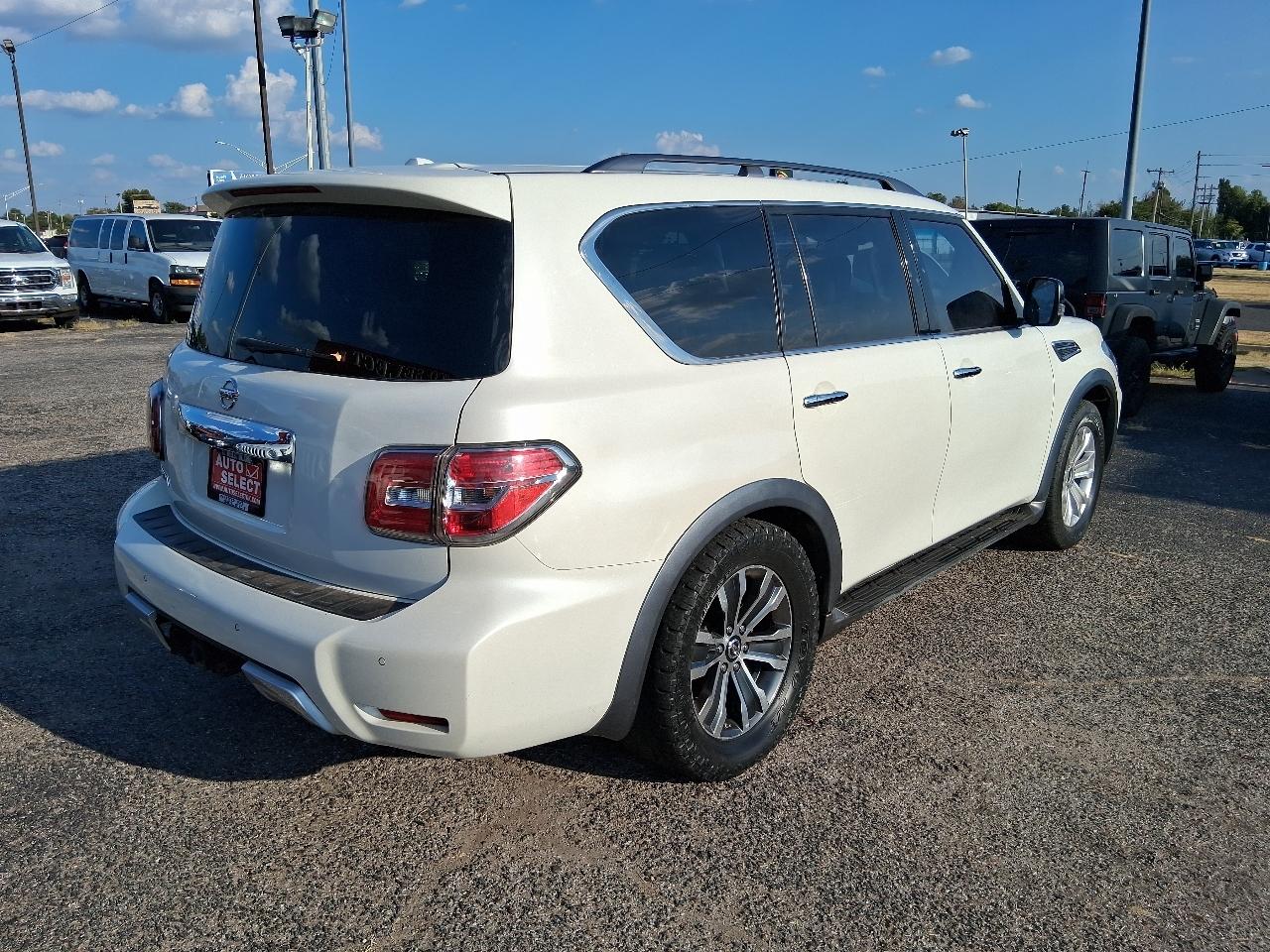Nissan Armada Platinum AWD 2017