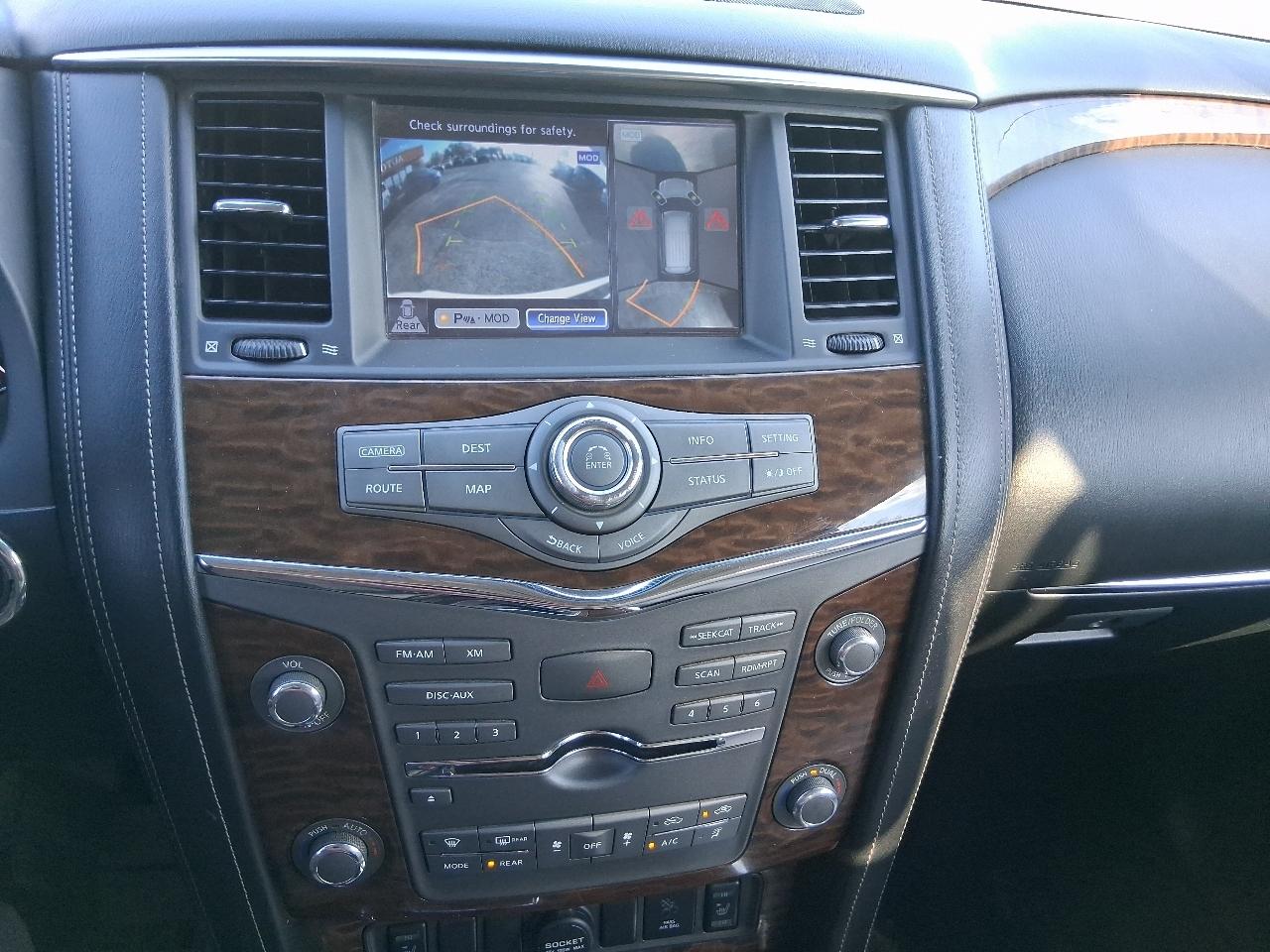 Nissan Armada Platinum AWD 2017