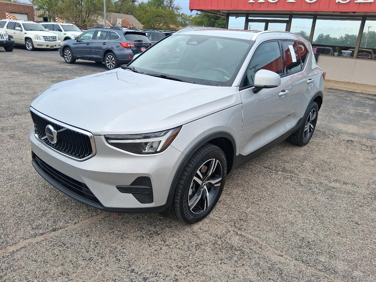Volvo XC40 B4 Core 2023