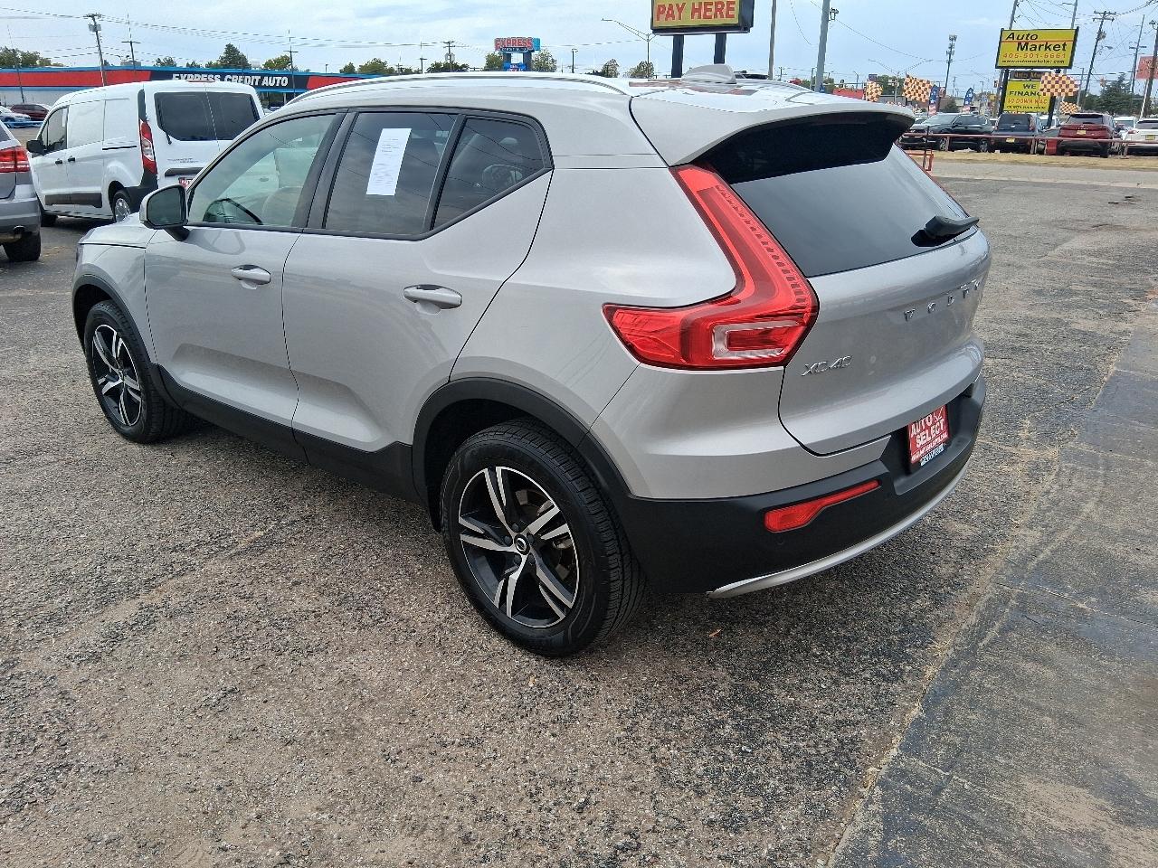 Volvo XC40 B4 Core 2023