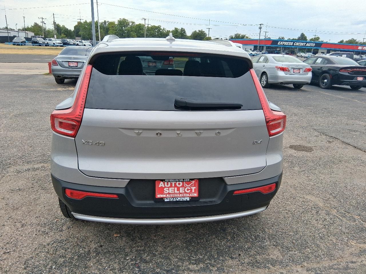 Volvo XC40 B4 Core 2023