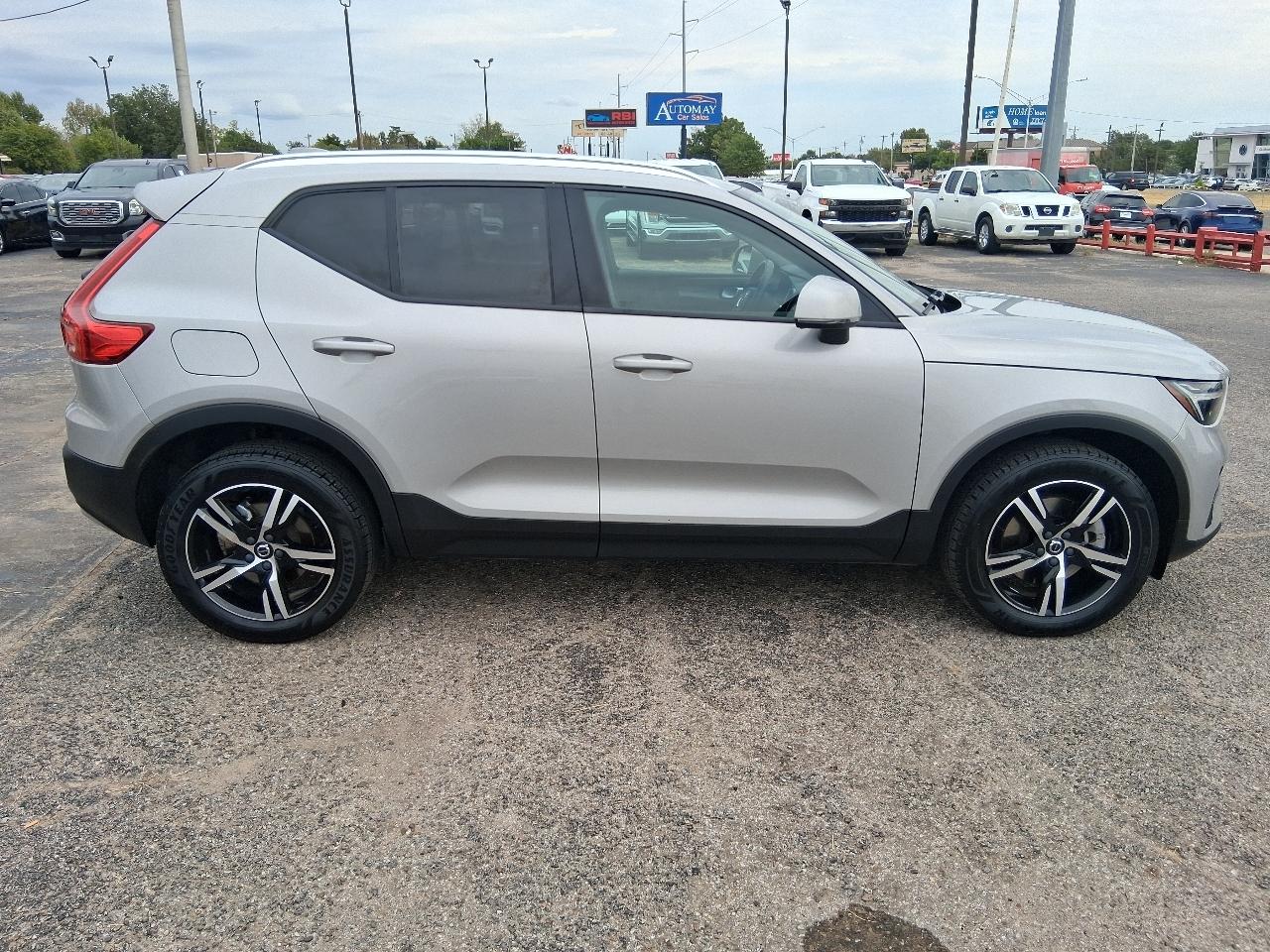 Volvo XC40 B4 Core 2023