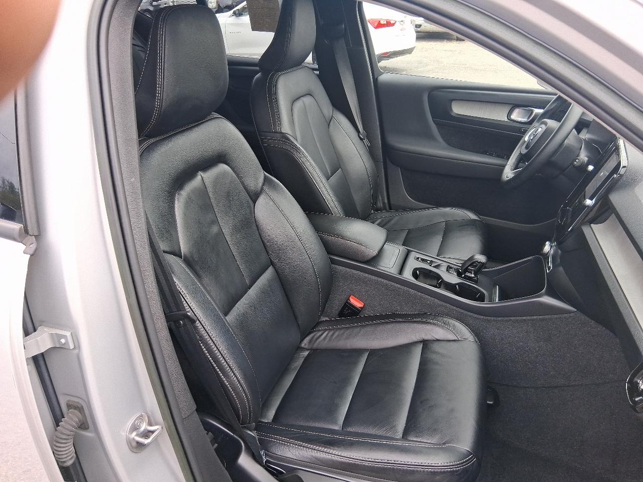 Volvo XC40 B4 Core 2023