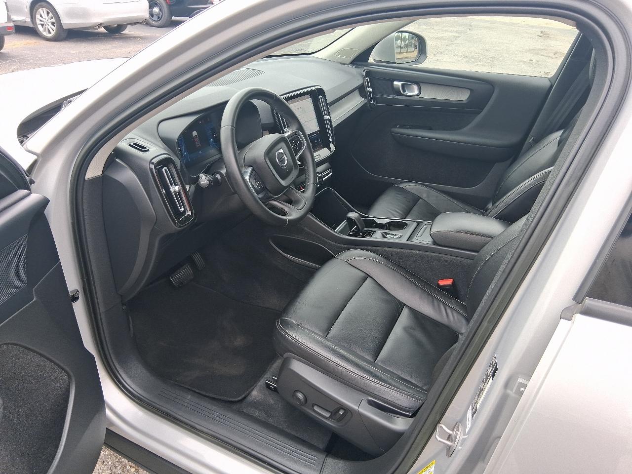 Volvo XC40 B4 Core 2023