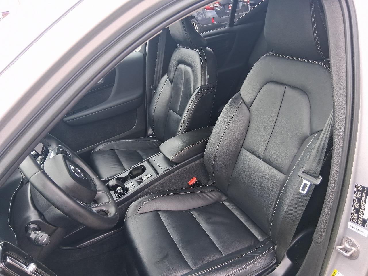 Volvo XC40 B4 Core 2023