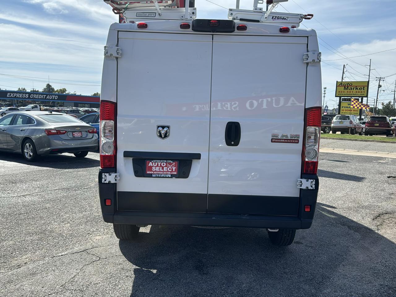 RAM Promaster 1500 Low Roof Tradesman 136-in. WB 2019