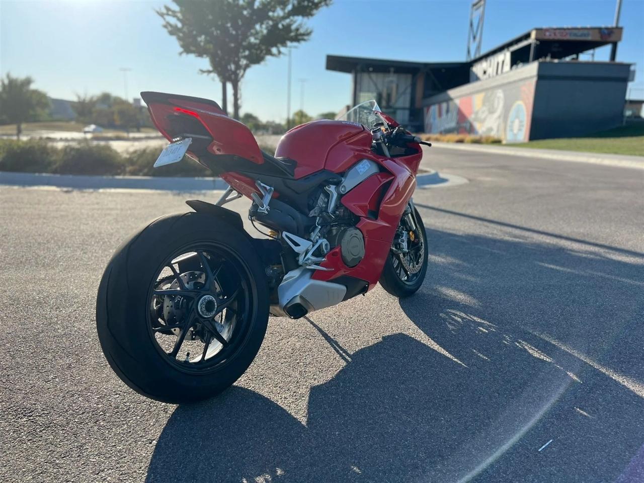 Ducati Panigale V4  2019