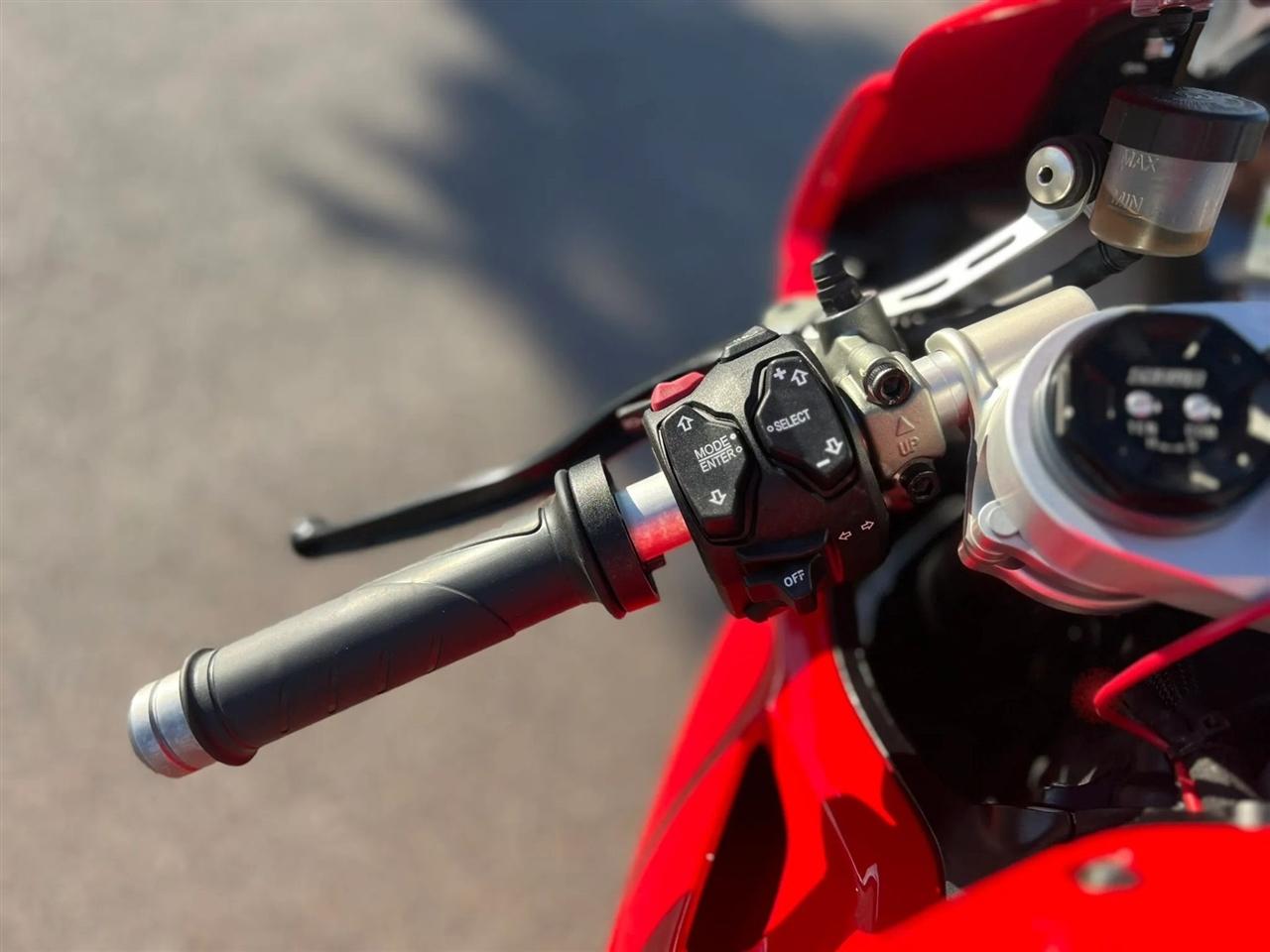 Ducati Panigale V4  2019