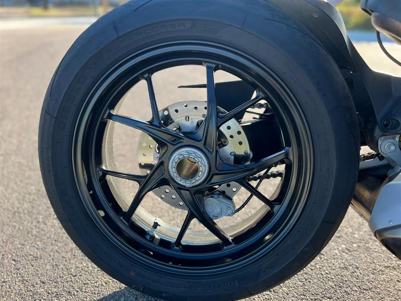 Ducati Panigale V4  2019