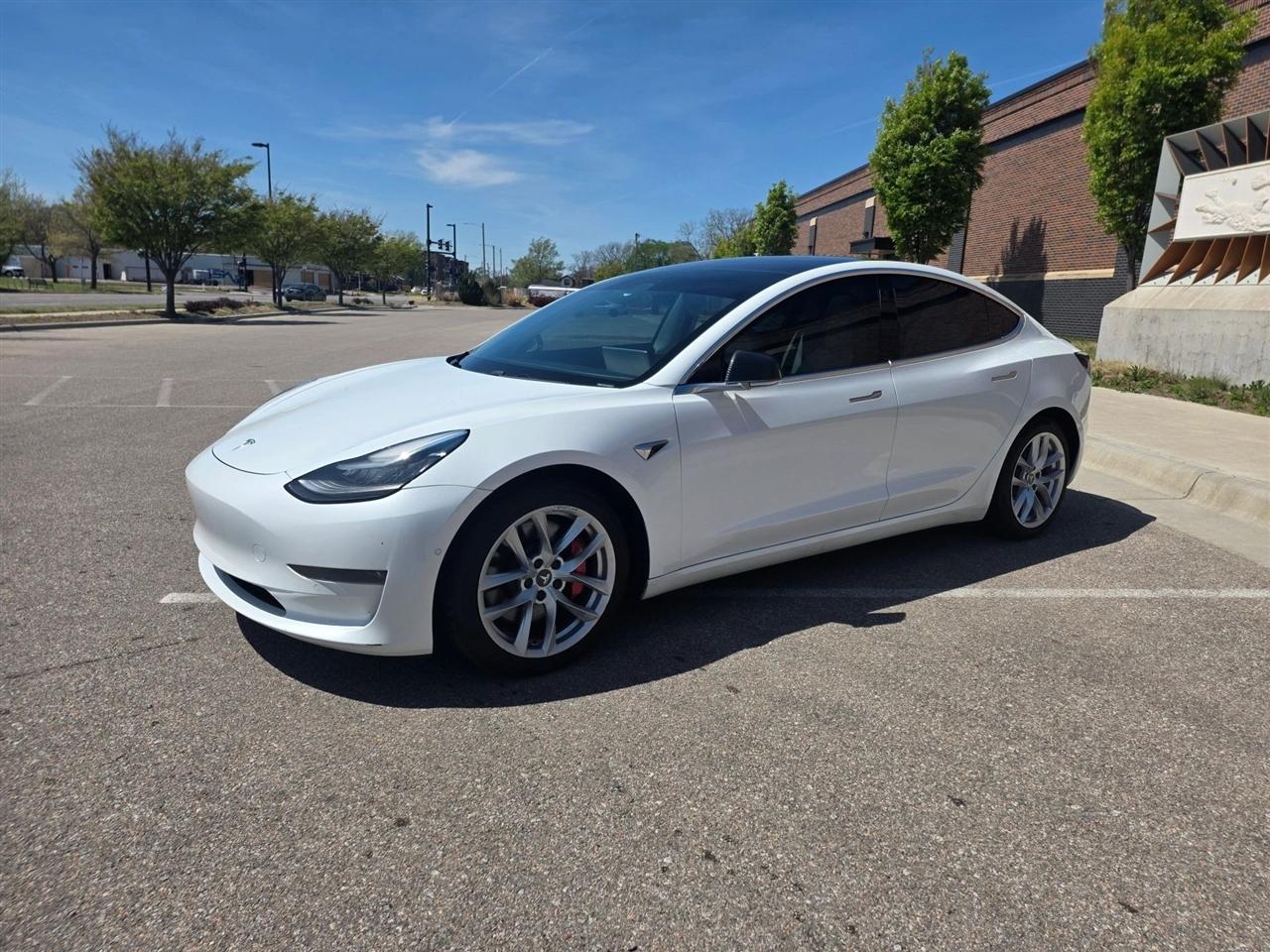 Tesla Model 3  2018