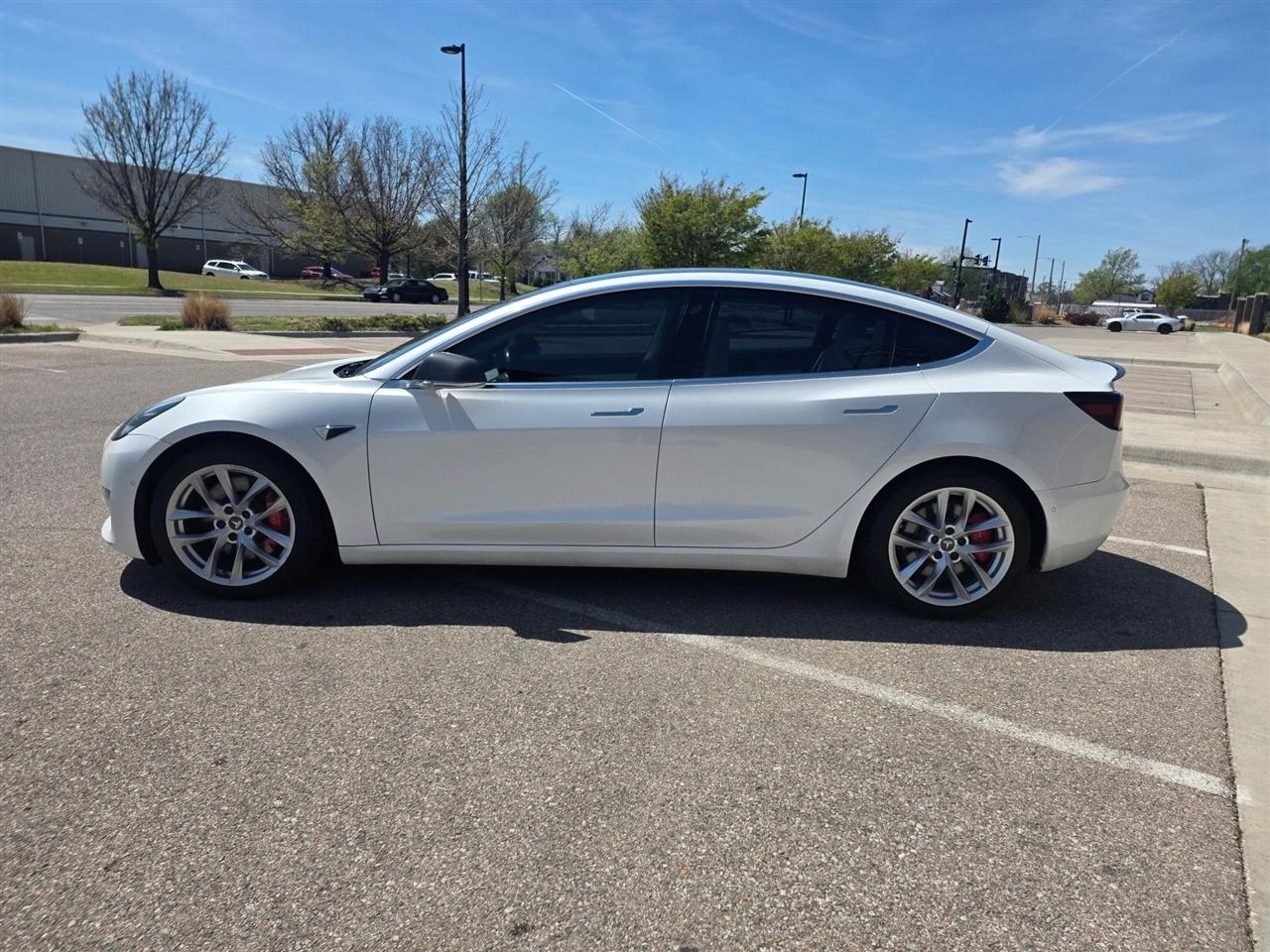 Tesla Model 3  2018