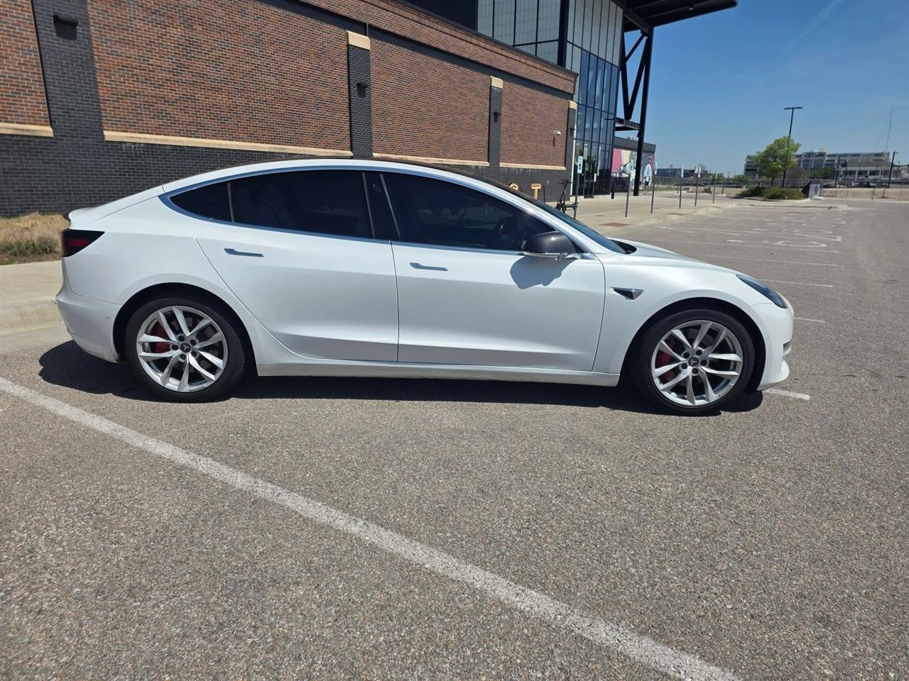 Tesla Model 3  2018