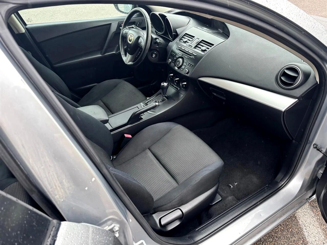 2012 Mazda Mazda3 Touring Sedan photo 25