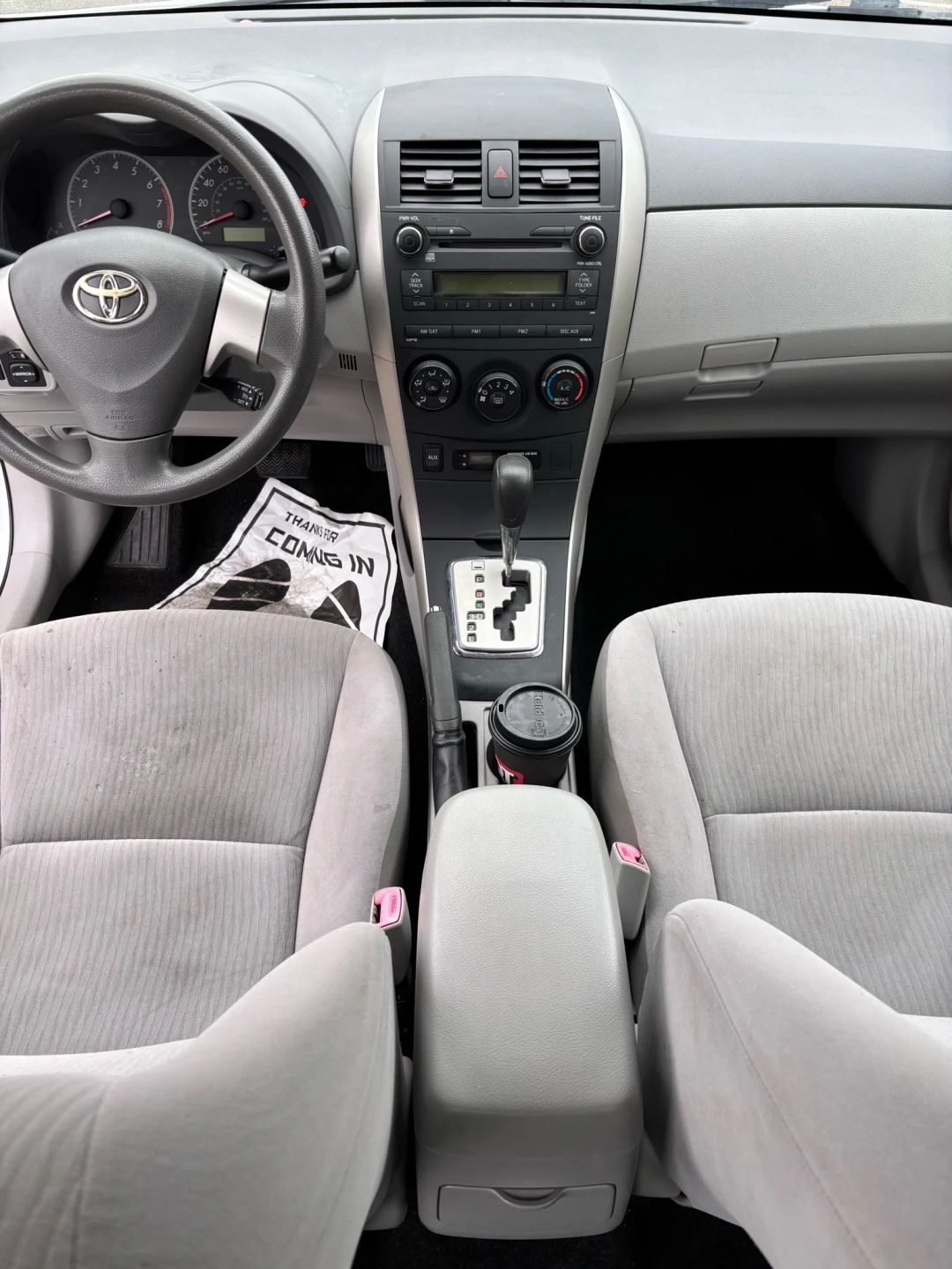 2010 Toyota Corolla LE photo 10