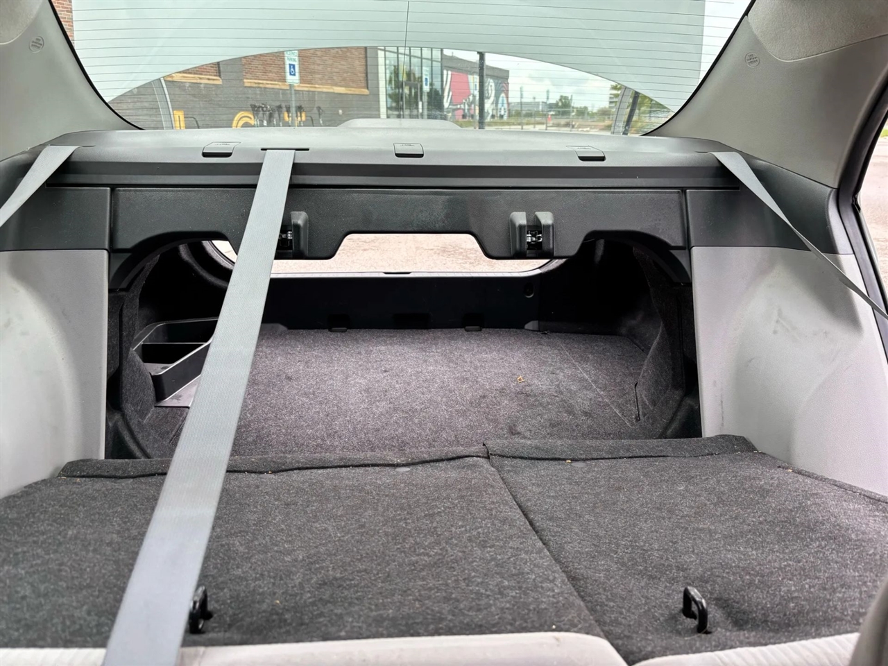 2010 Toyota Corolla LE photo 28