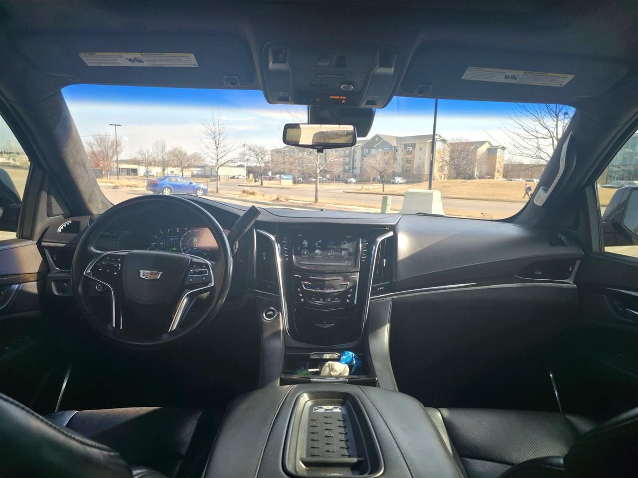 Cadillac Escalade  2017