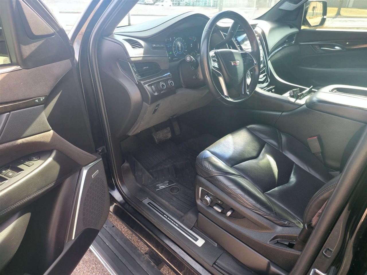 Cadillac Escalade  2017