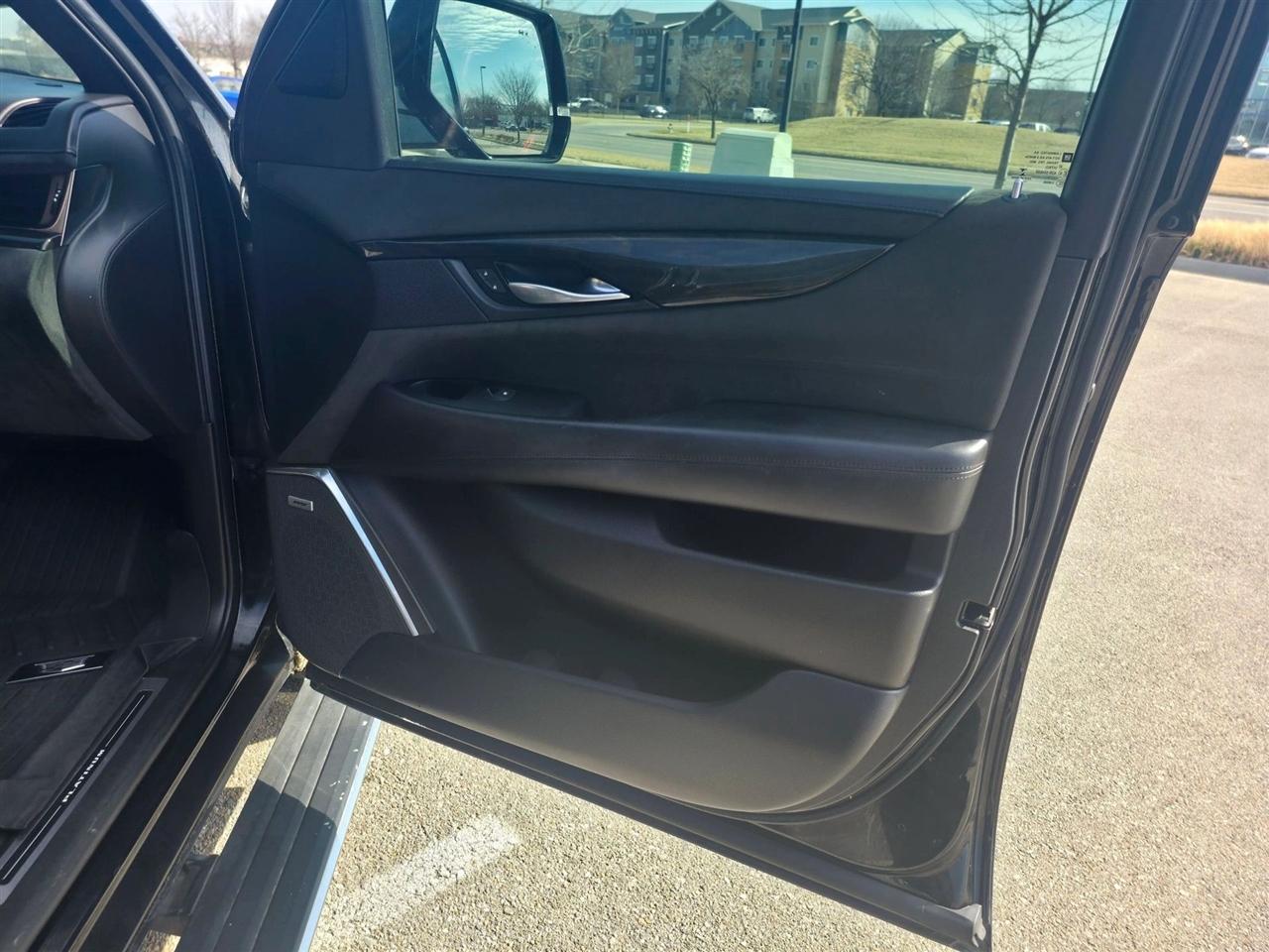 Cadillac Escalade  2017