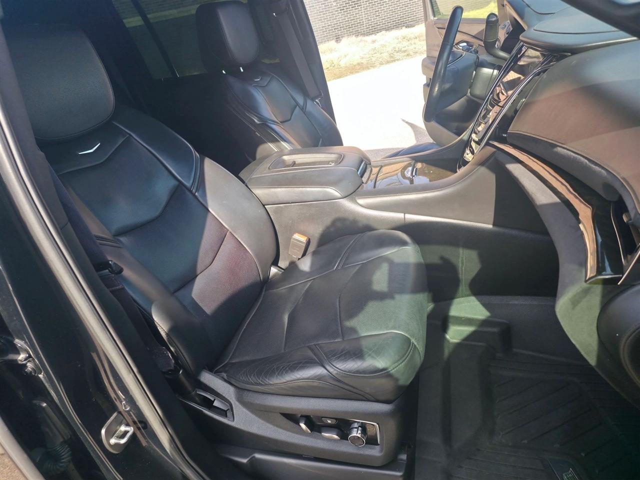 Cadillac Escalade  2017