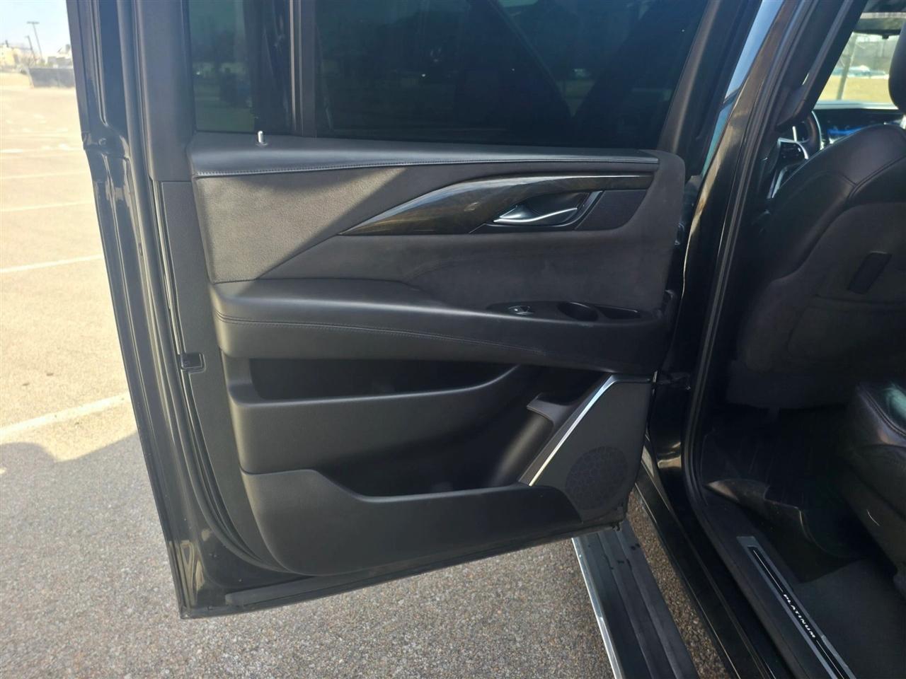 Cadillac Escalade  2017