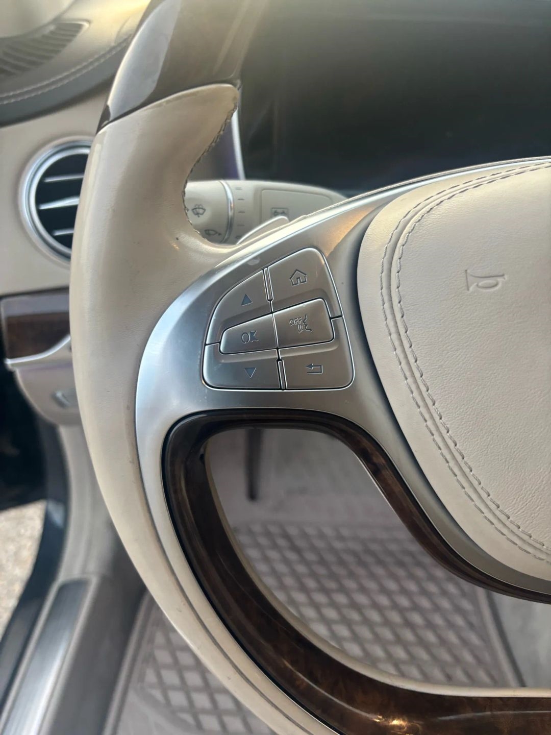 Mercedes-Benz S-Class  2015