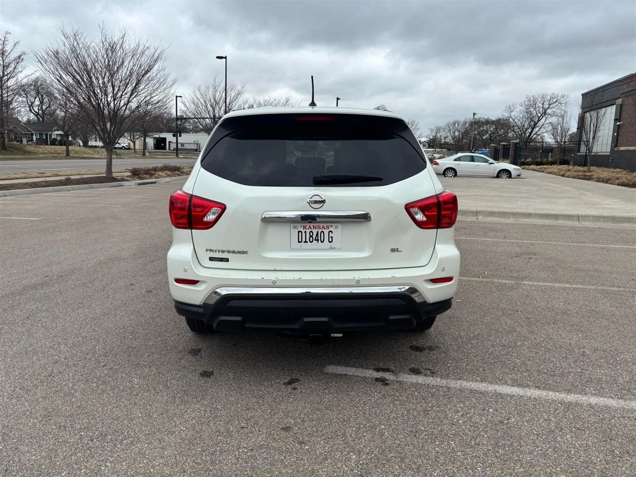 Nissan Pathfinder  2018