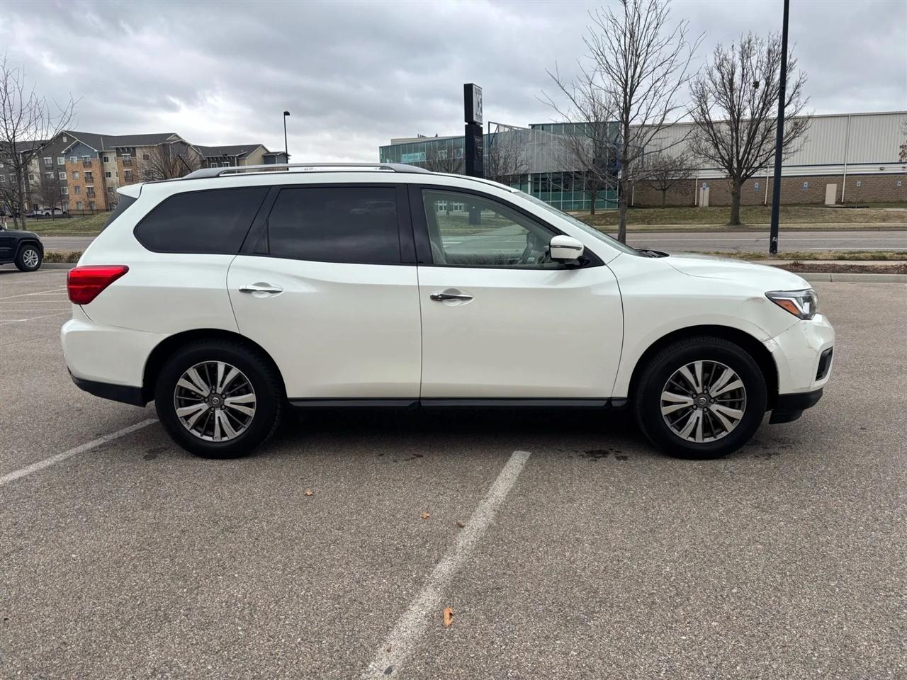 Nissan Pathfinder  2018