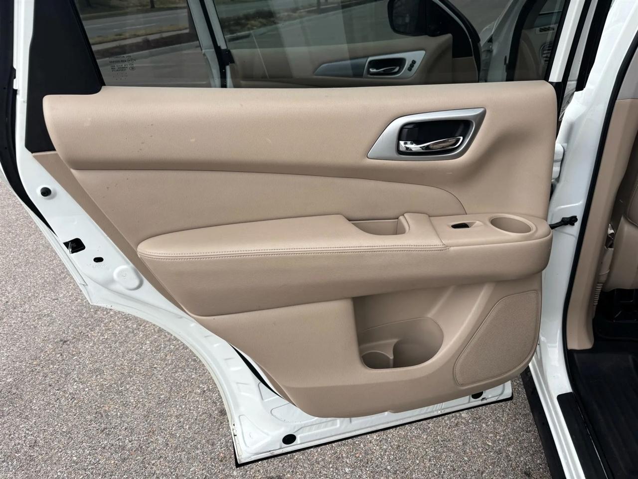 Nissan Pathfinder  2018