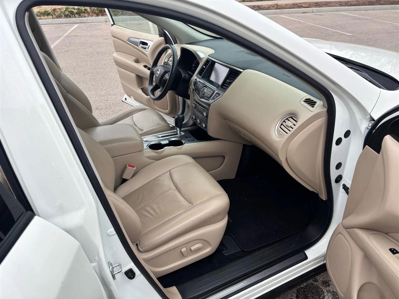 Nissan Pathfinder  2018