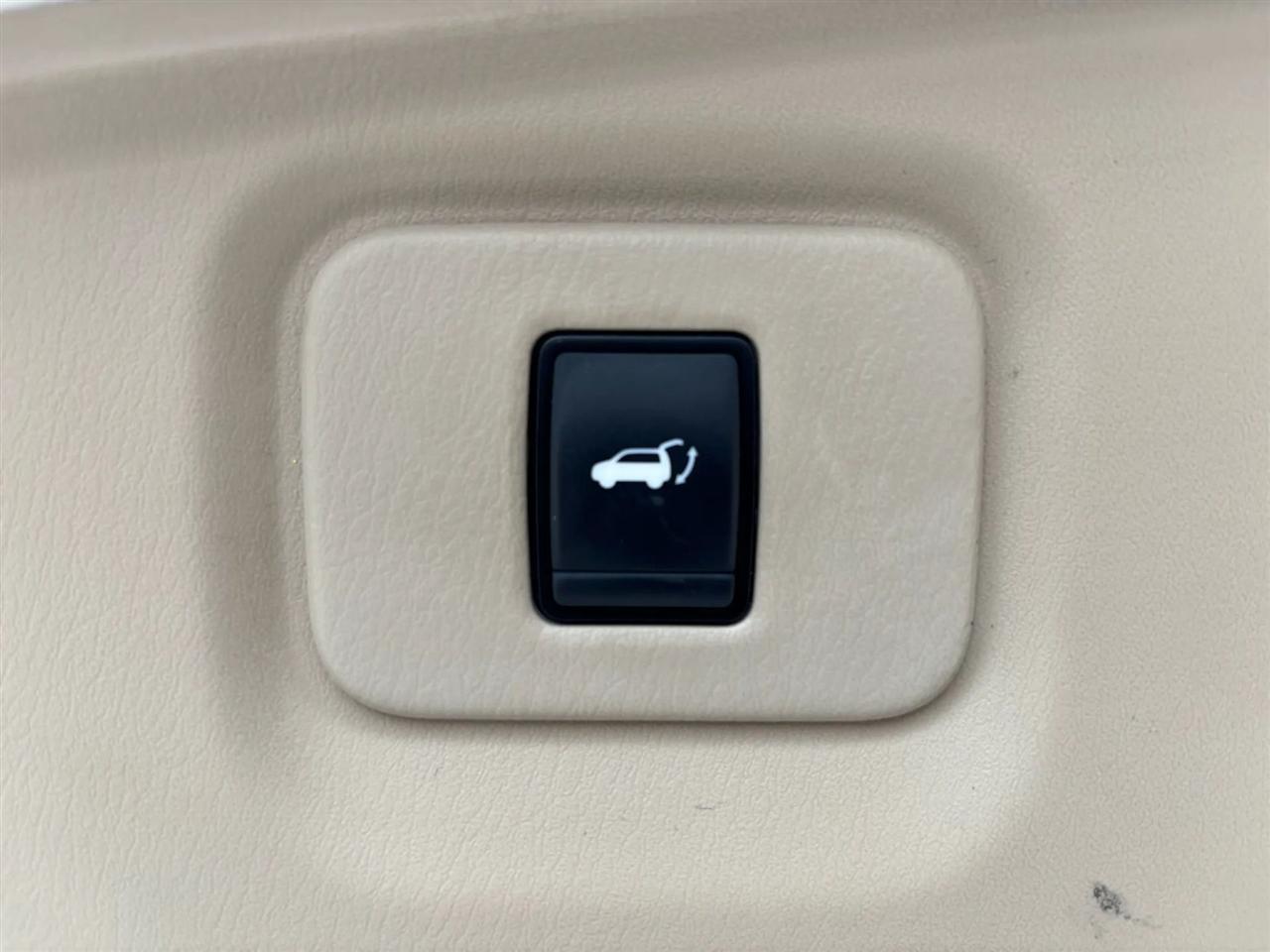 Nissan Pathfinder  2018