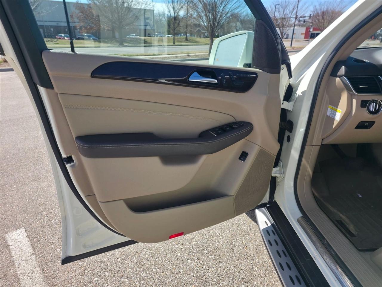 Mercedes-Benz M-Class  2013