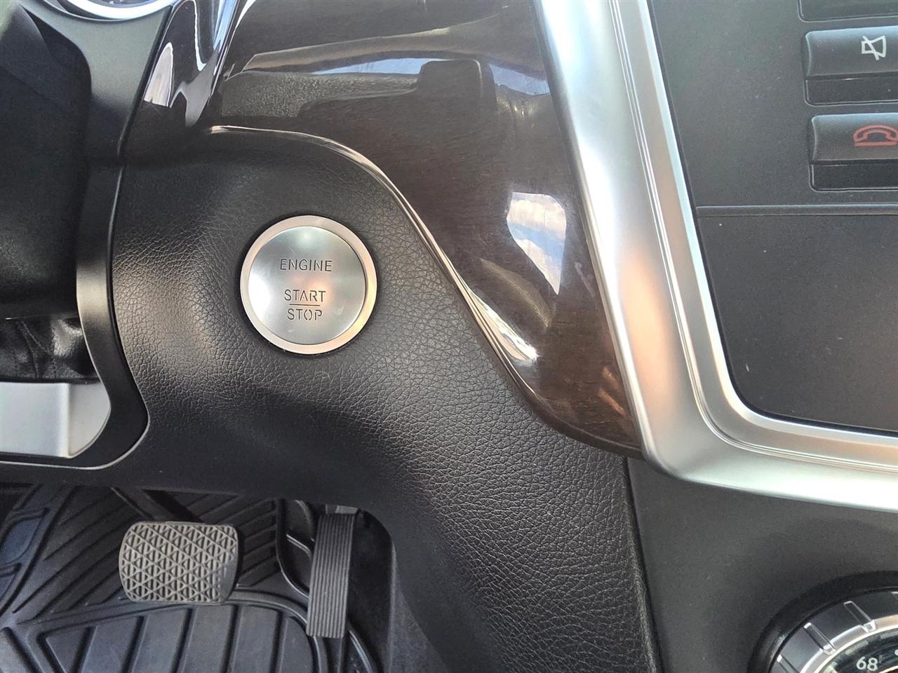 Mercedes-Benz M-Class  2014