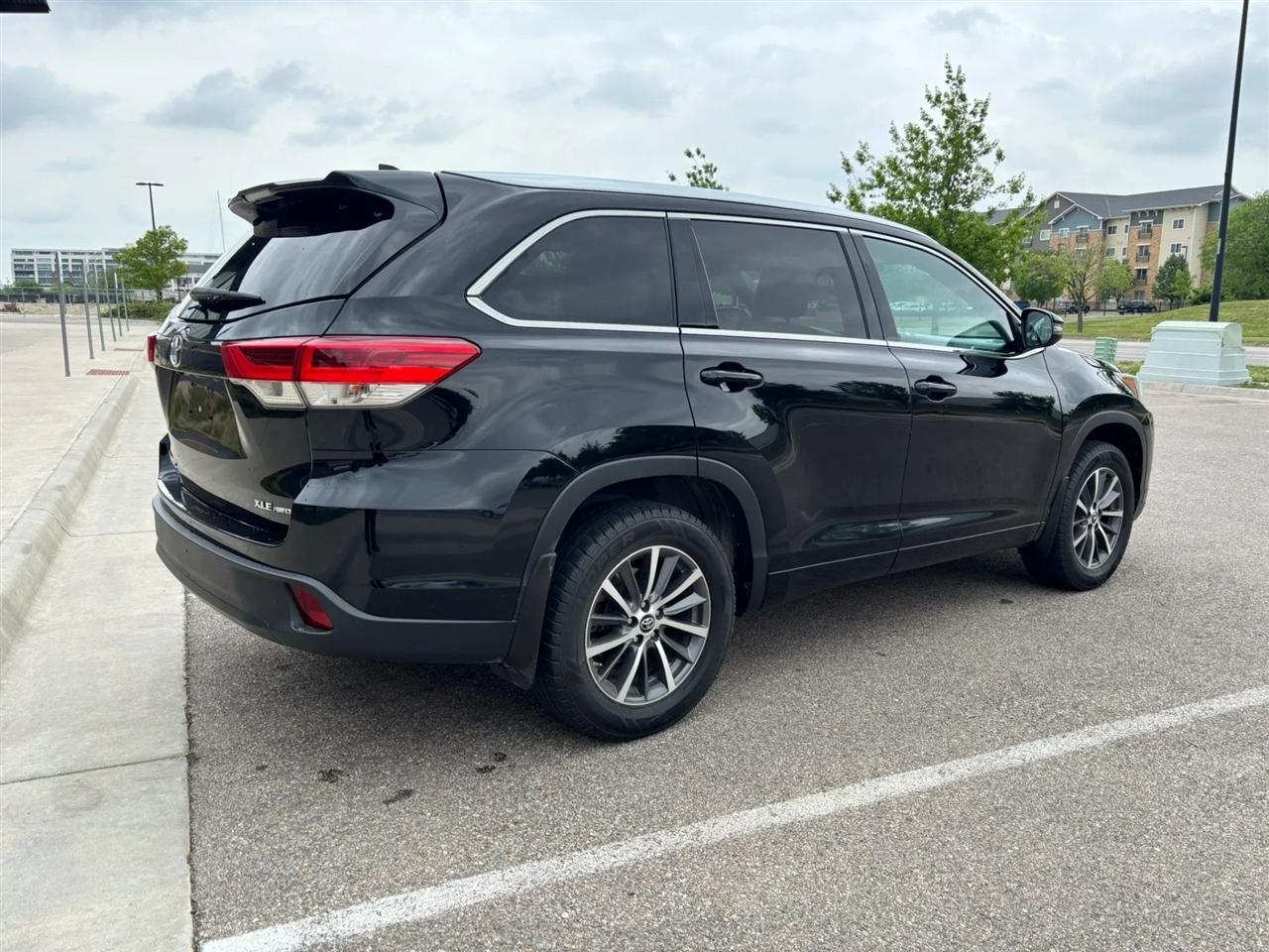 Toyota Highlander  2017
