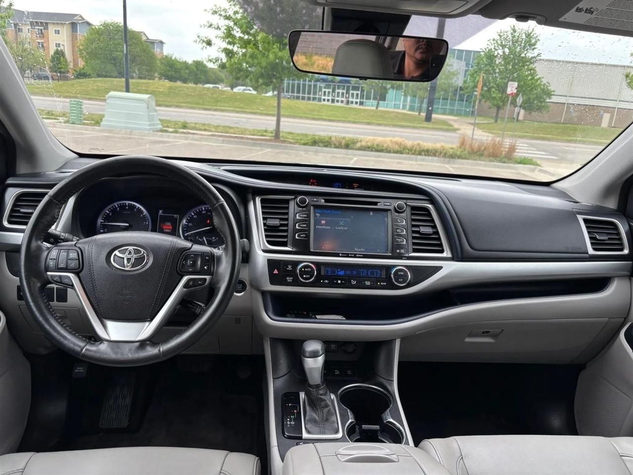 Toyota Highlander  2017