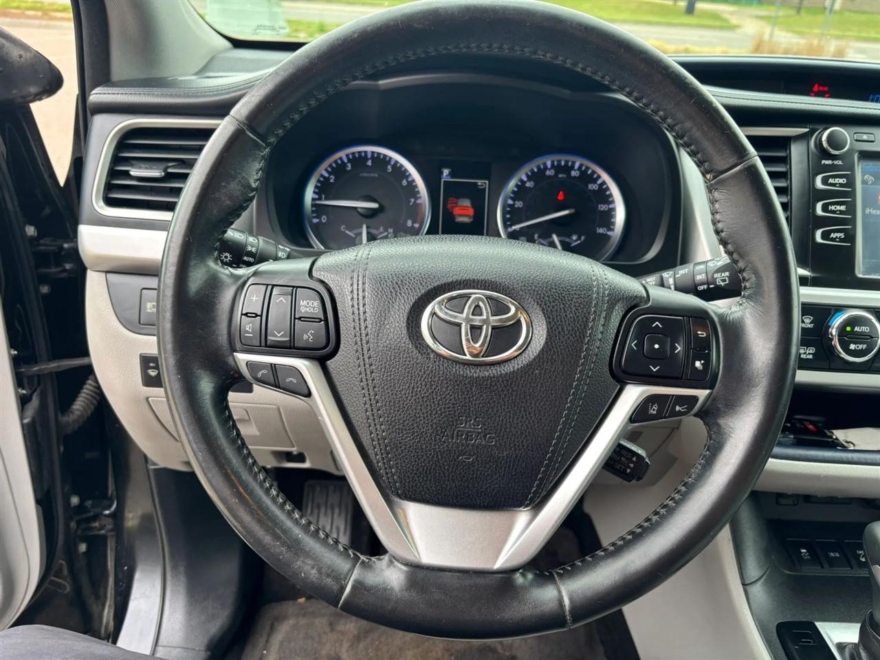 Toyota Highlander  2017